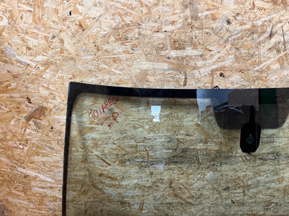 ČELNÍ OKNO VW TOUAREG 7P - 3