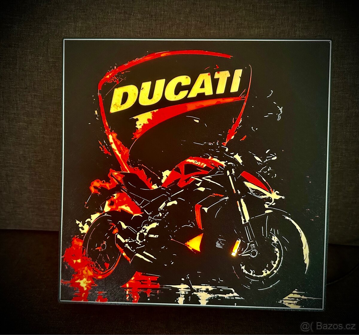 DUCATI STREETFIGHTER LIGHTBOX dekorace - 3