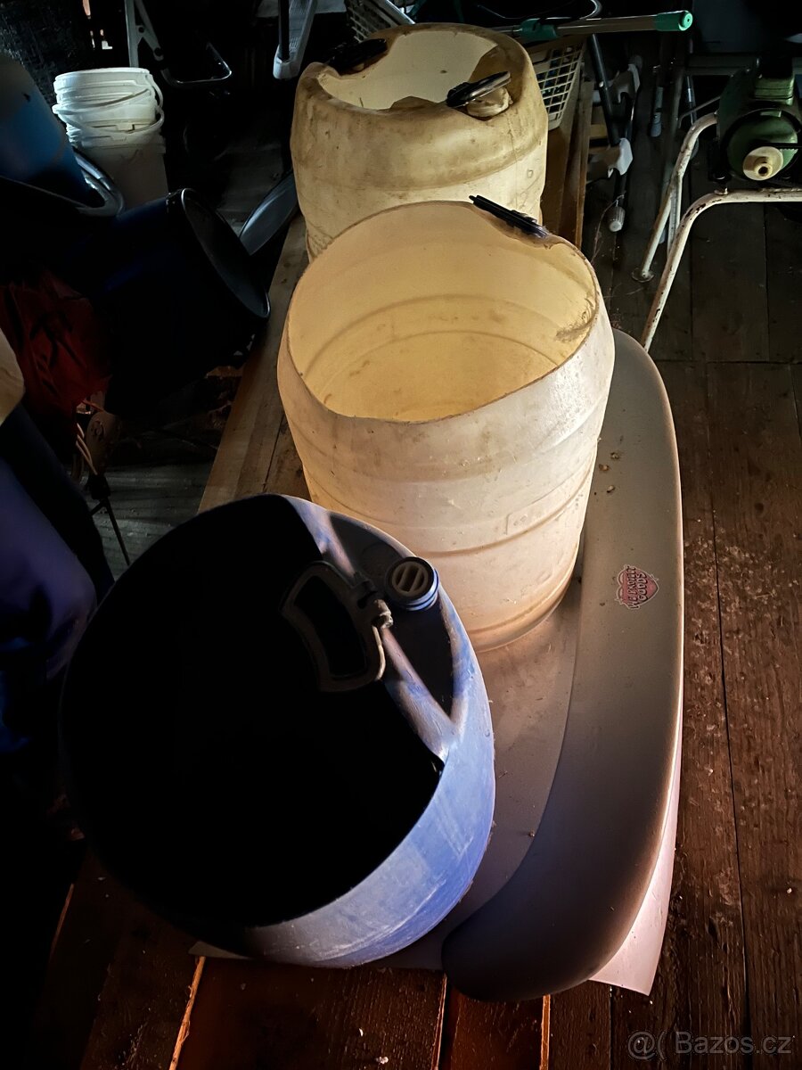 Plastové barely/sudy - 3