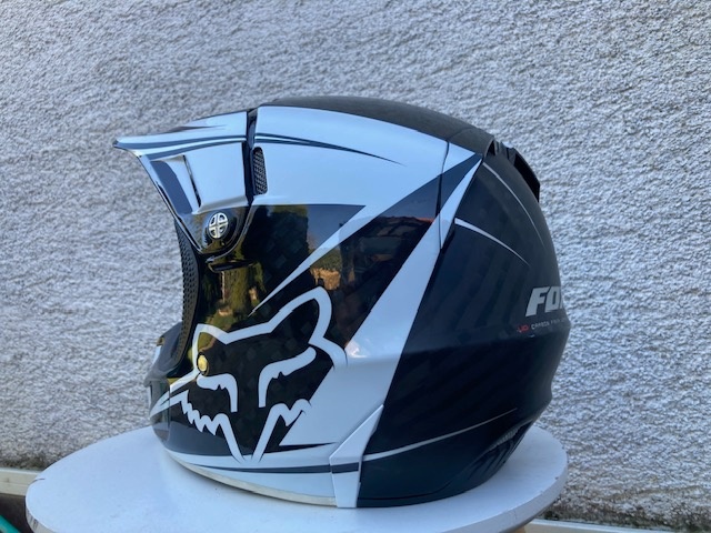 mx prilba FOX V4 carbon - 3
