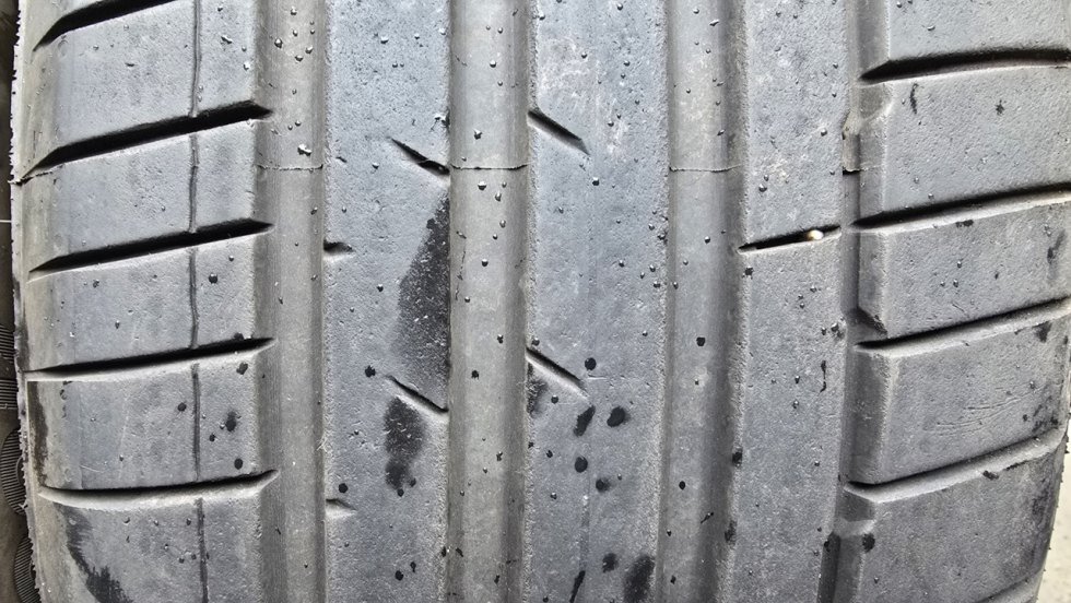Letní pneu 235/55/19 Hankook - 3