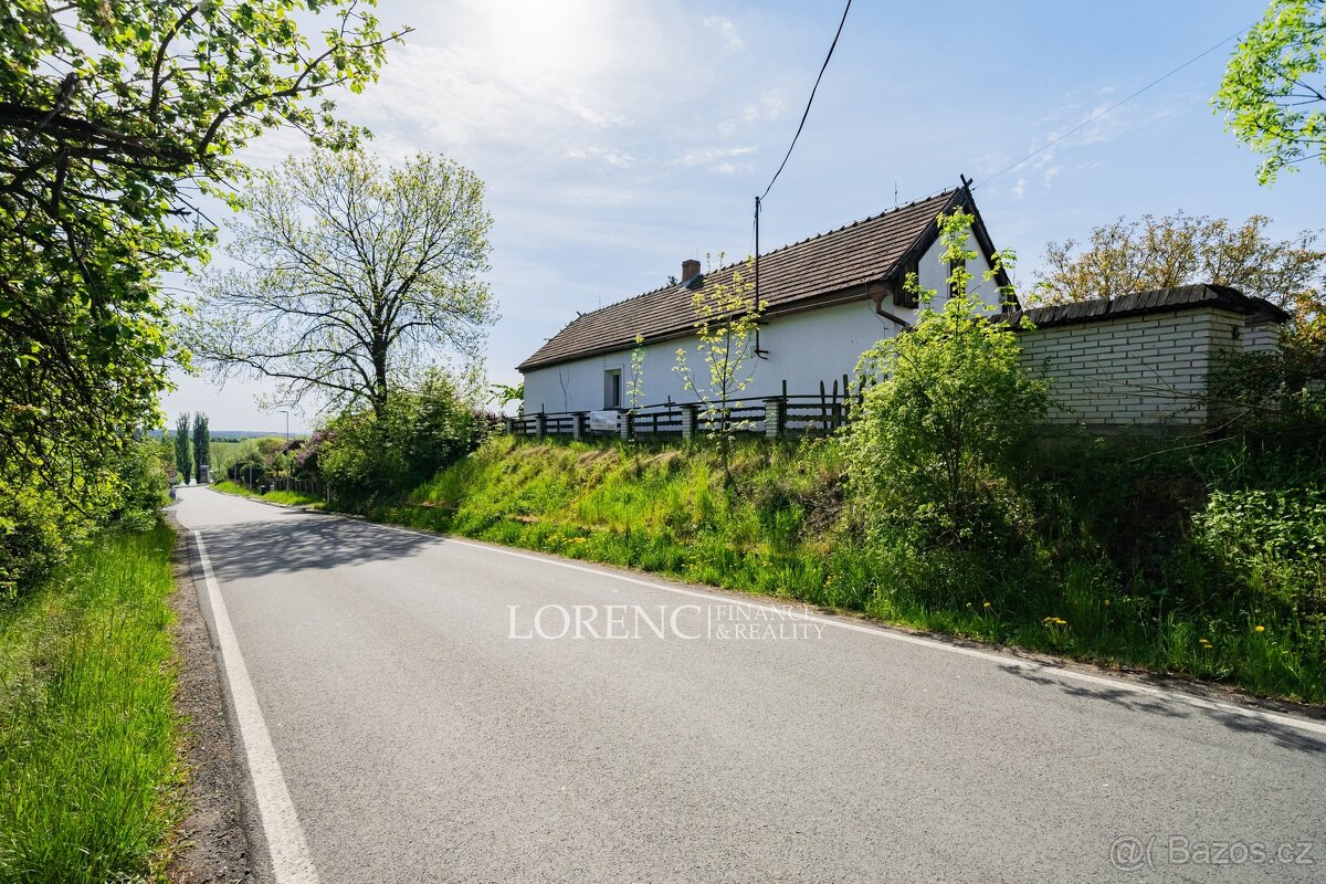 Stavební pozemek 742 m² v klidné vesnici (se stavbou k demol - View 3