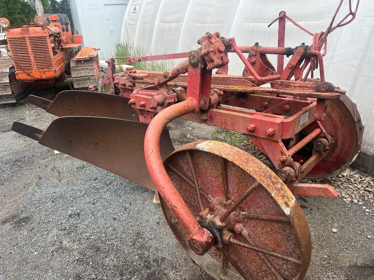 Dvouradličný pluh za traktor - 3