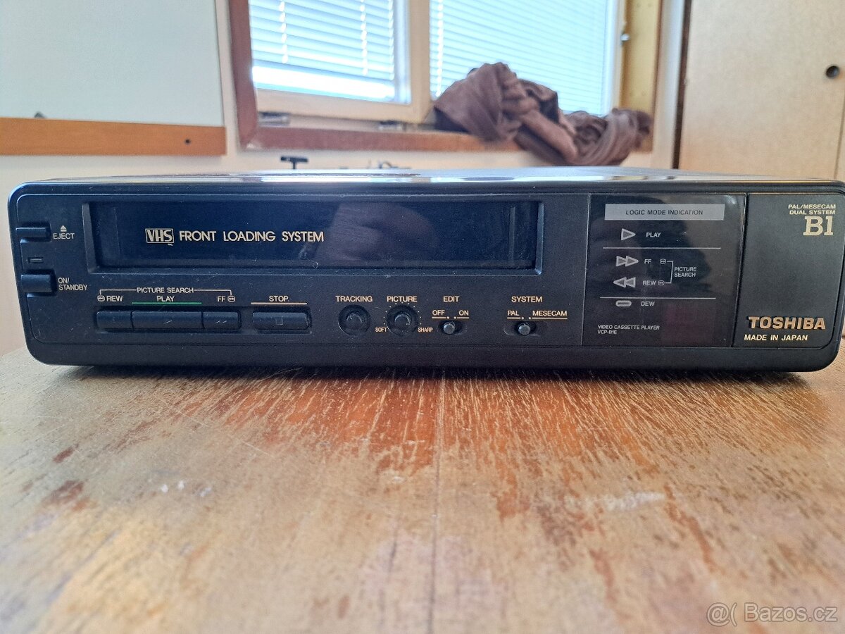 Toshiba po generálce + hromada kazet + DO - 3