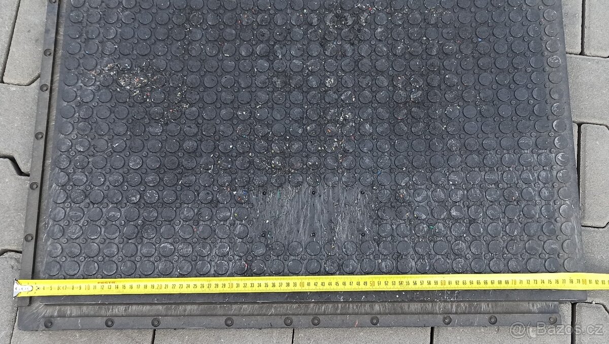 Pojezdová podlahová deska - levná PVC podlaha do garáže - 3