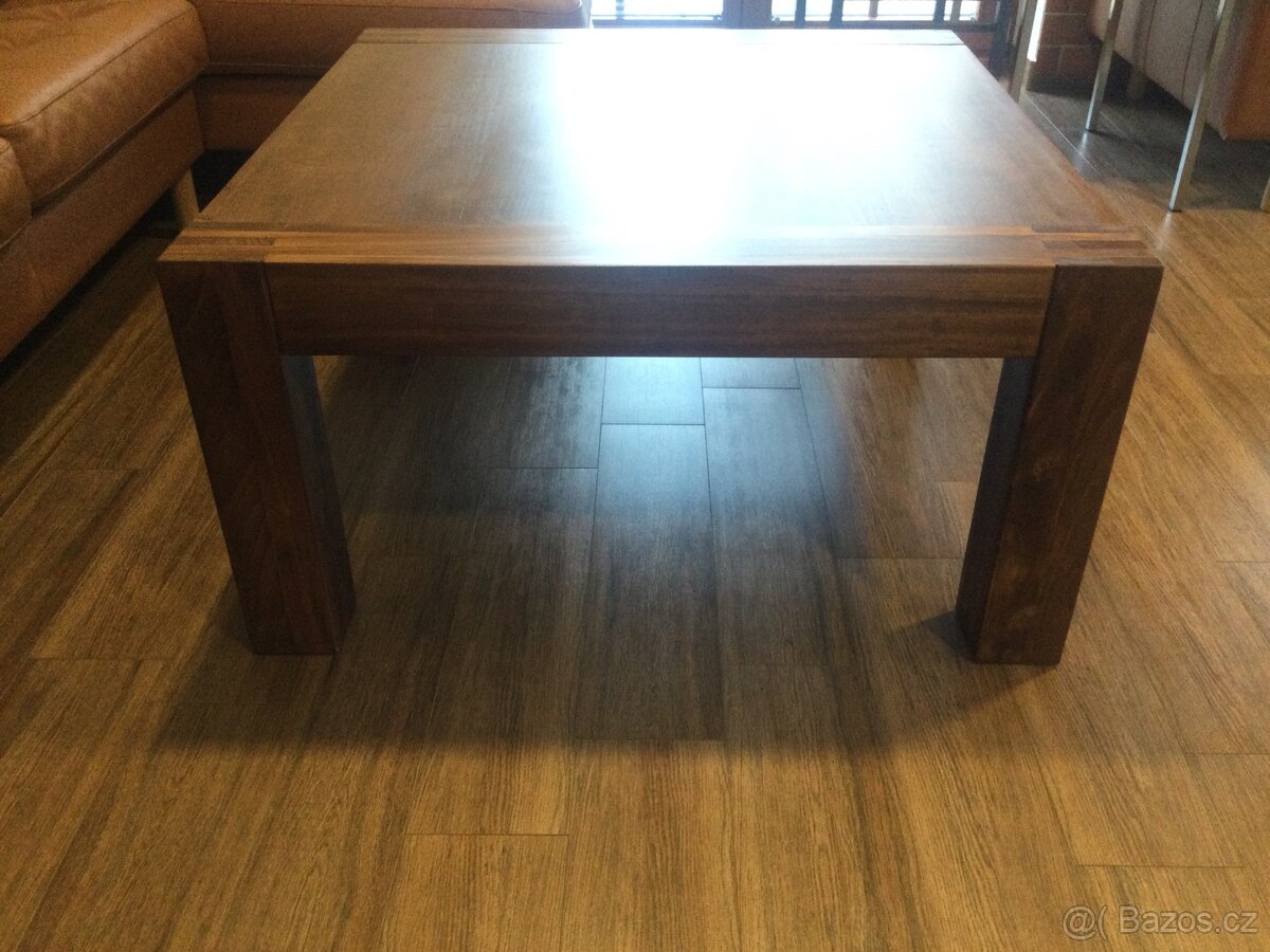 Masivní konferenční stolek - 3
