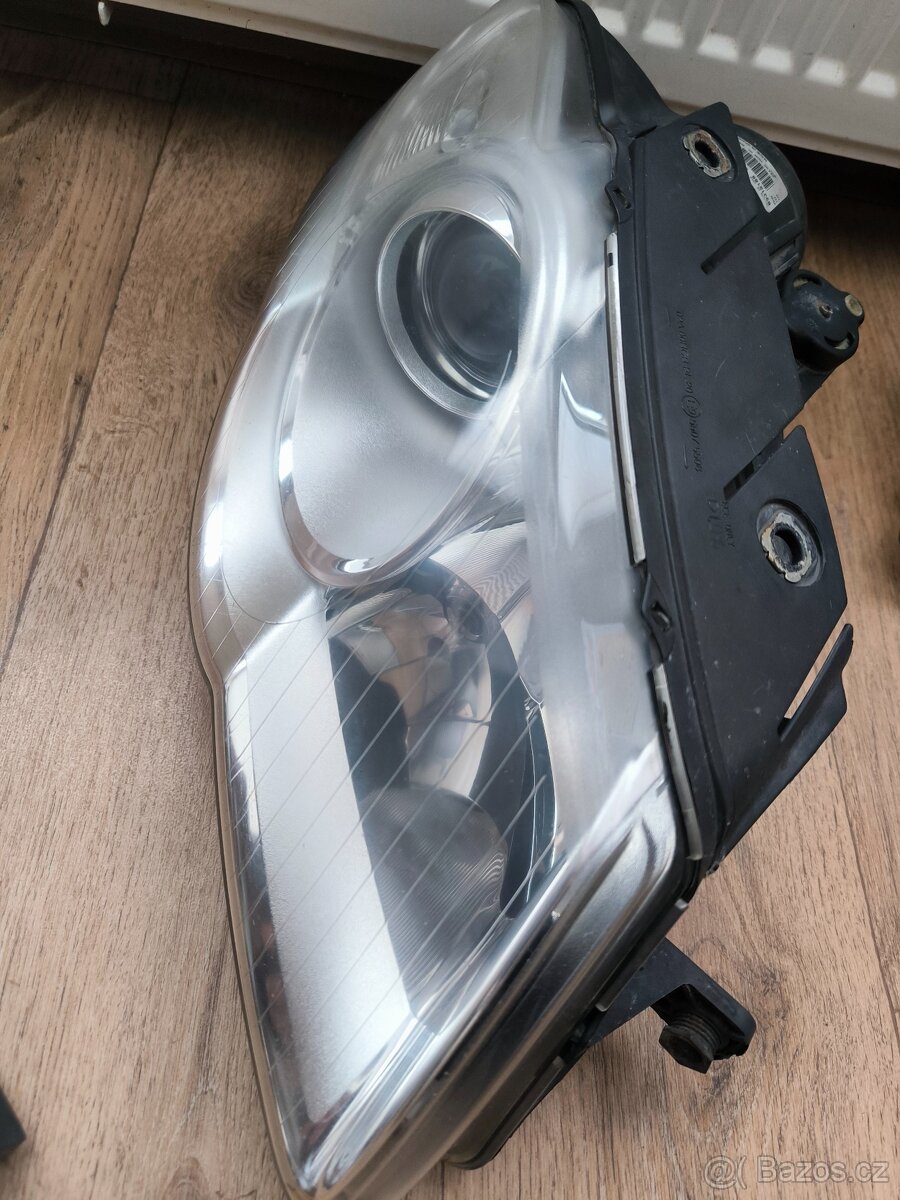 Pravé světlo VW Passat B6 - 3