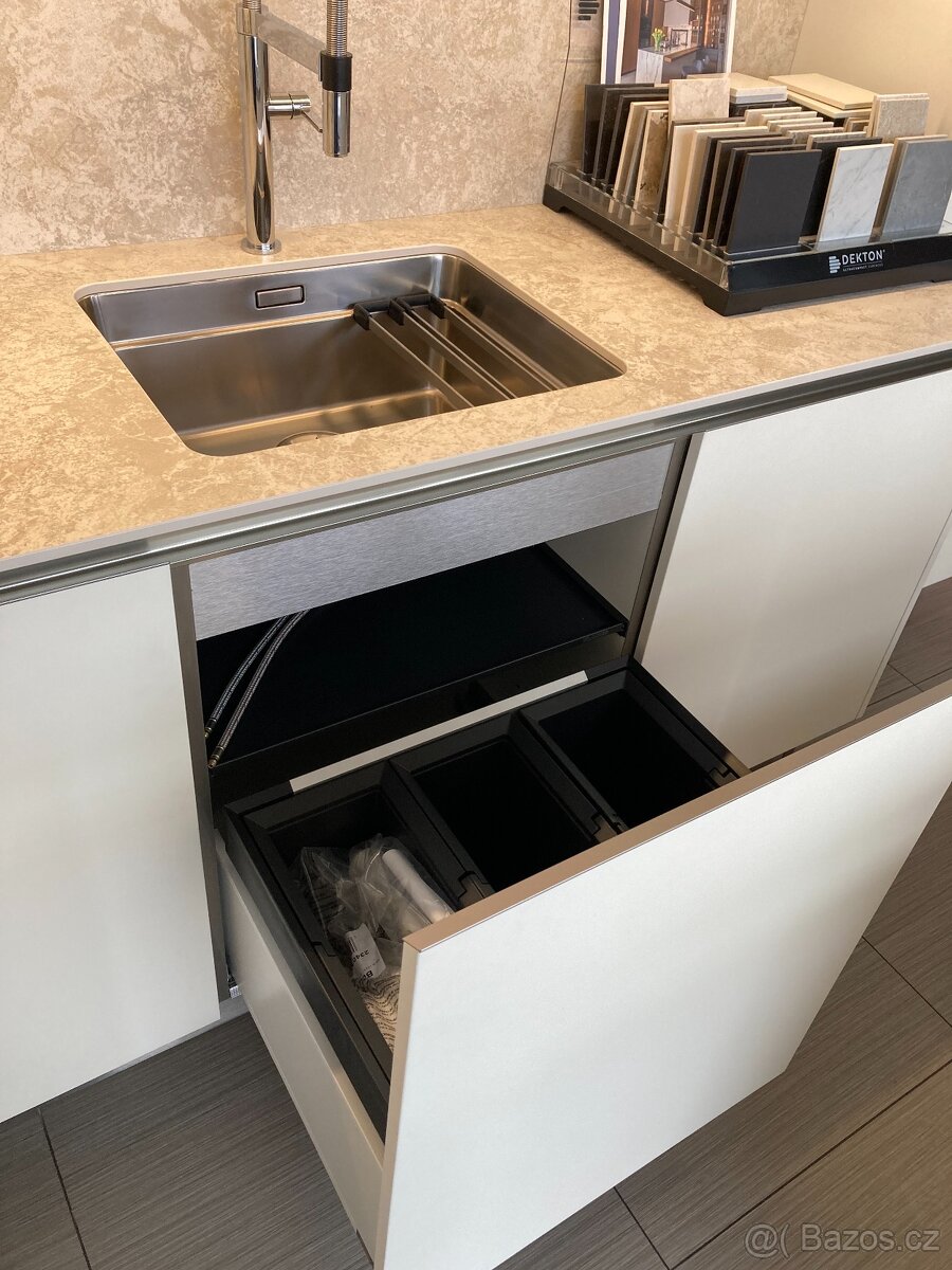 Sykora výprodejová kuchynská linka ze studia - 3