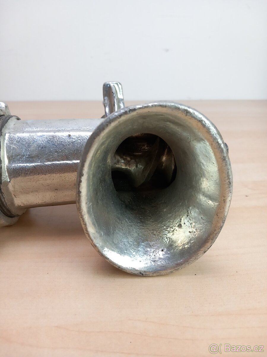 Mlýnek na maso značky KitchenArt - 3