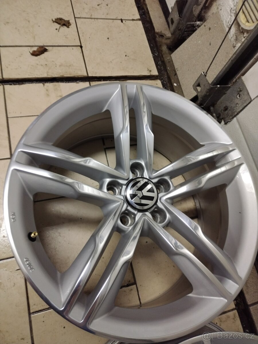 Alu kola 5x112 R 18 ET 30 - 3