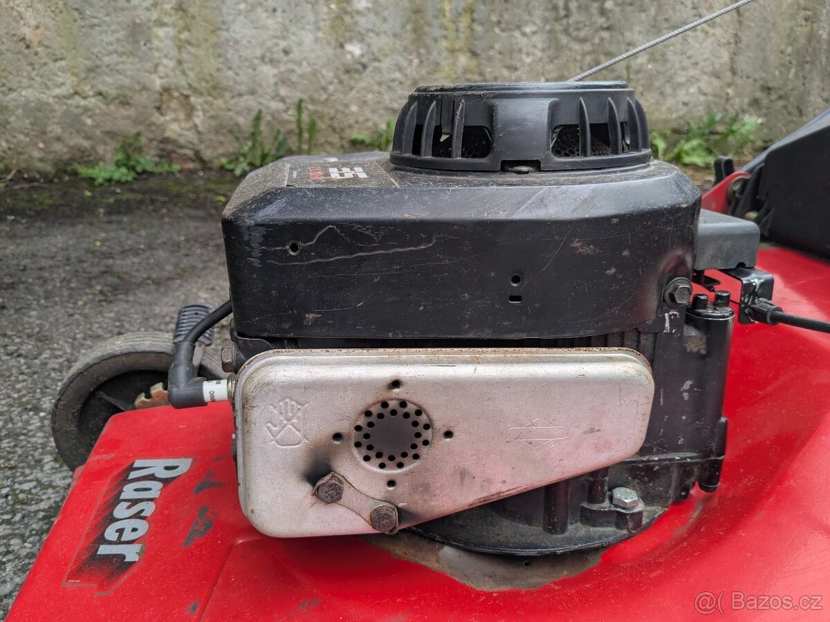 Motorová sekačka Raser , s košem, bez pojezdu. - 3