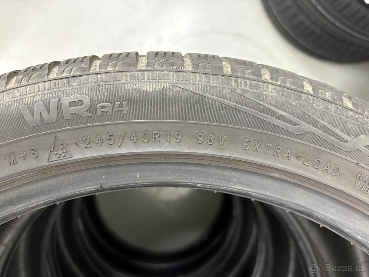 Zimní pneu Nokian 245/40 R19 - 3