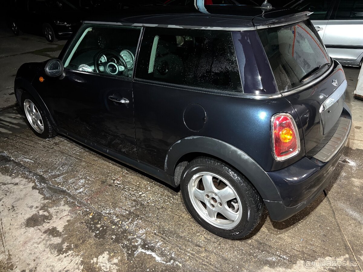 Mini Cooper r56 facelift - 3