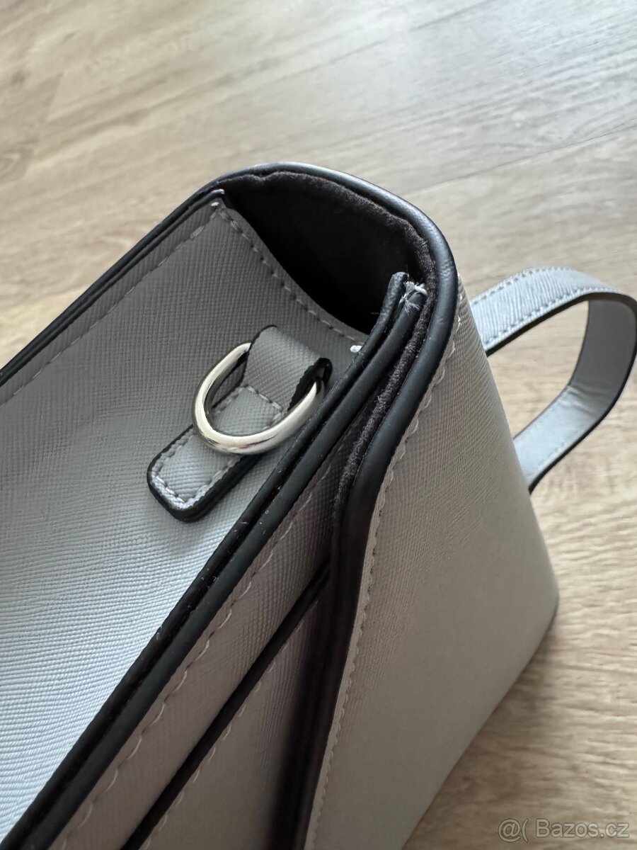 Šedá kabelka - 3