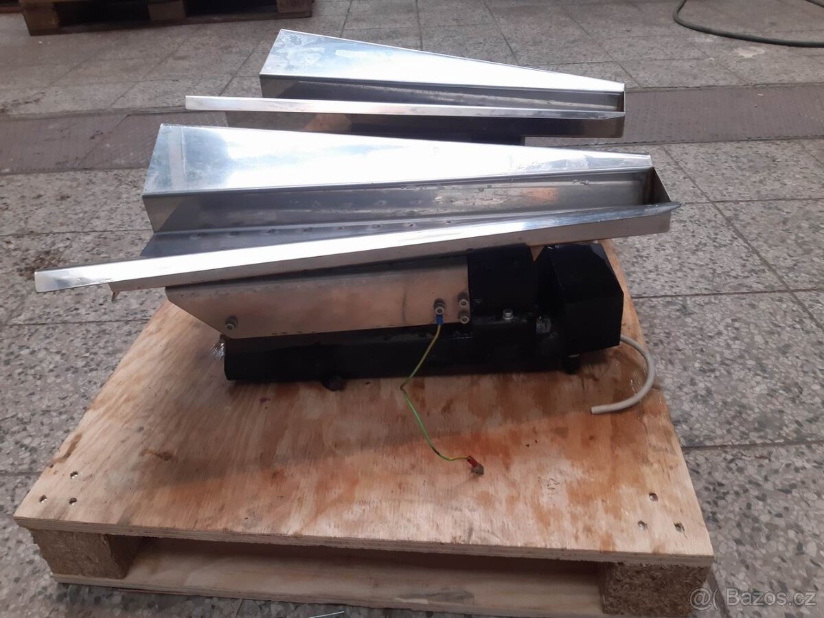 Vibrační dopravníky Apec Astro - 3