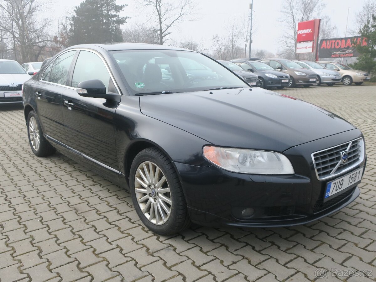 Volvo S80 3.2 i R6 175 kW - 3