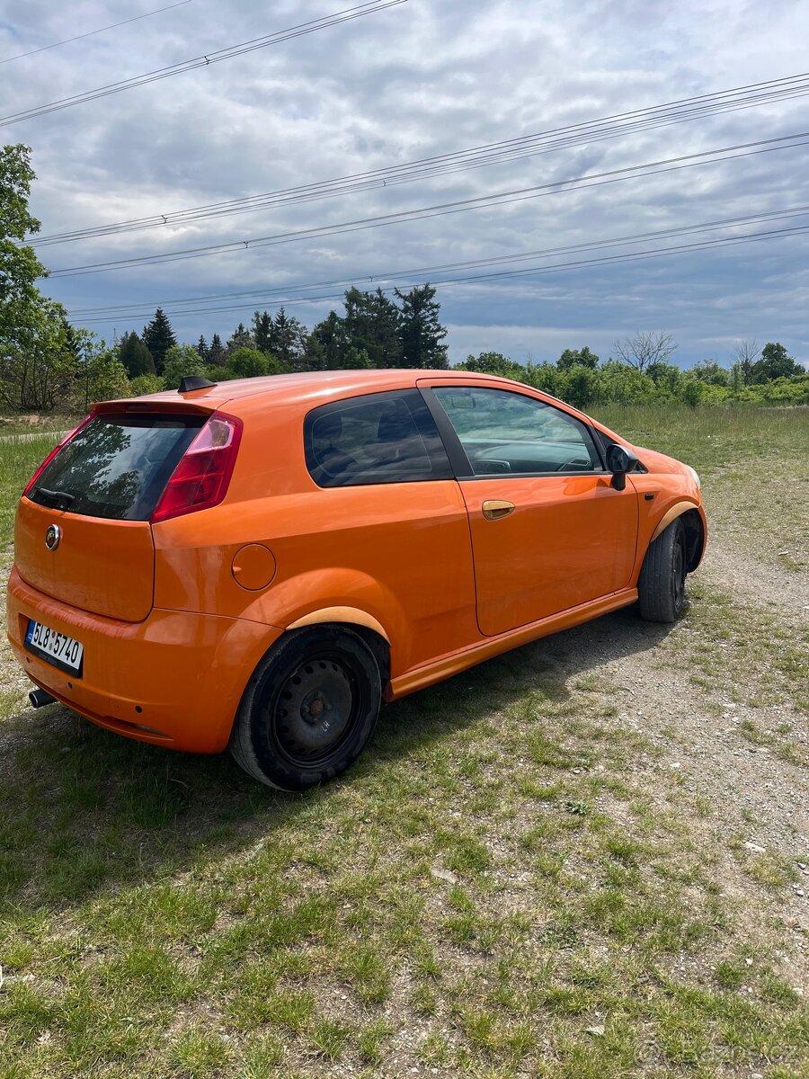 Fiat Punto 1.4 NOVÁ STK - 3