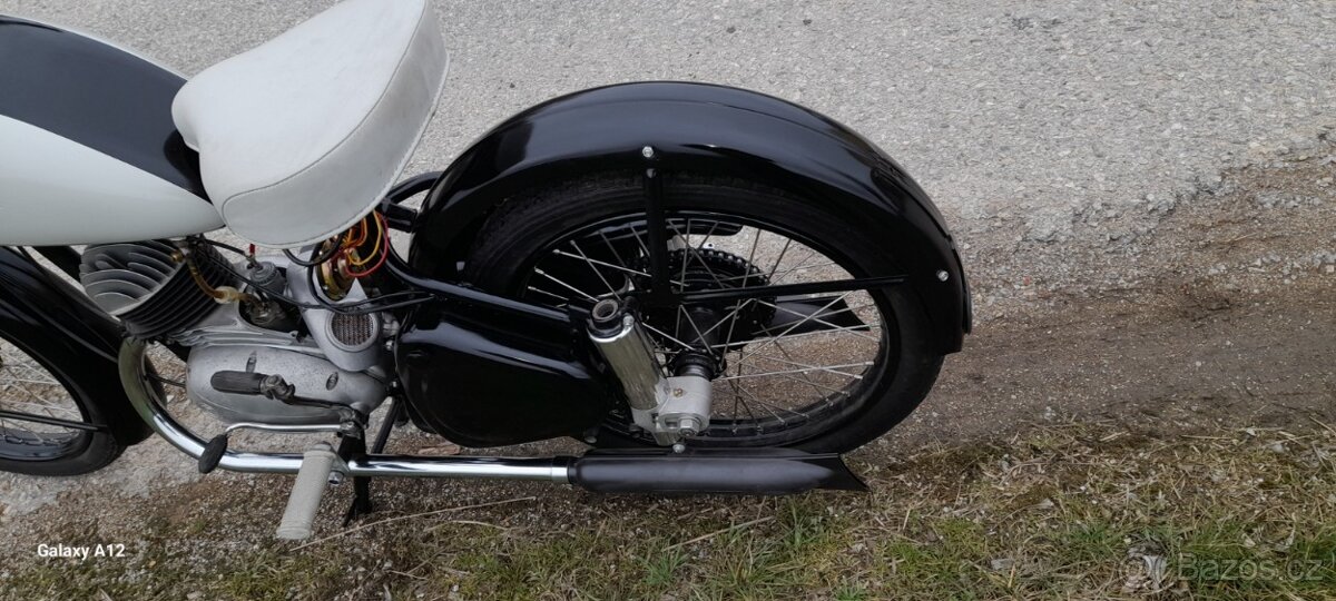 cz 150c - 3