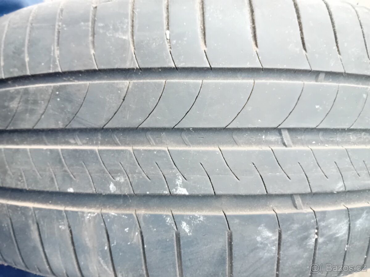 Prodám Sadu pneu 215/55/16/Michelin - 3