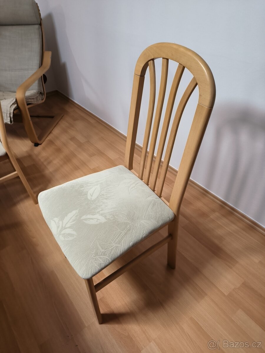 Jídelní stůl buk + 4 židle - 3