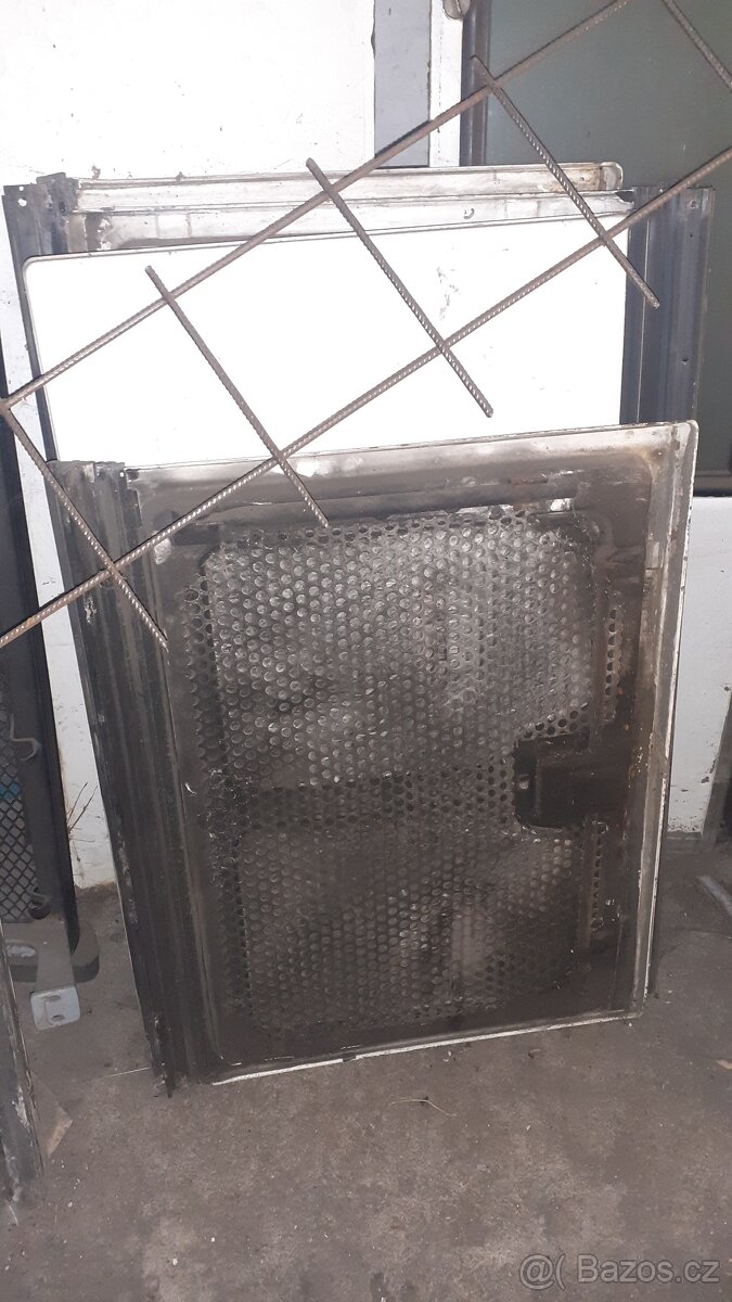 KAROSA 900 KUFR - 3