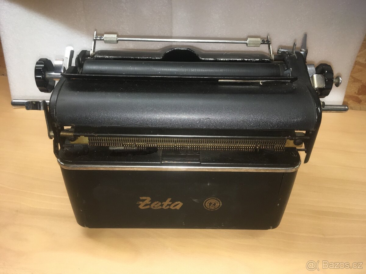 Historický psací stroj ZETA - 3