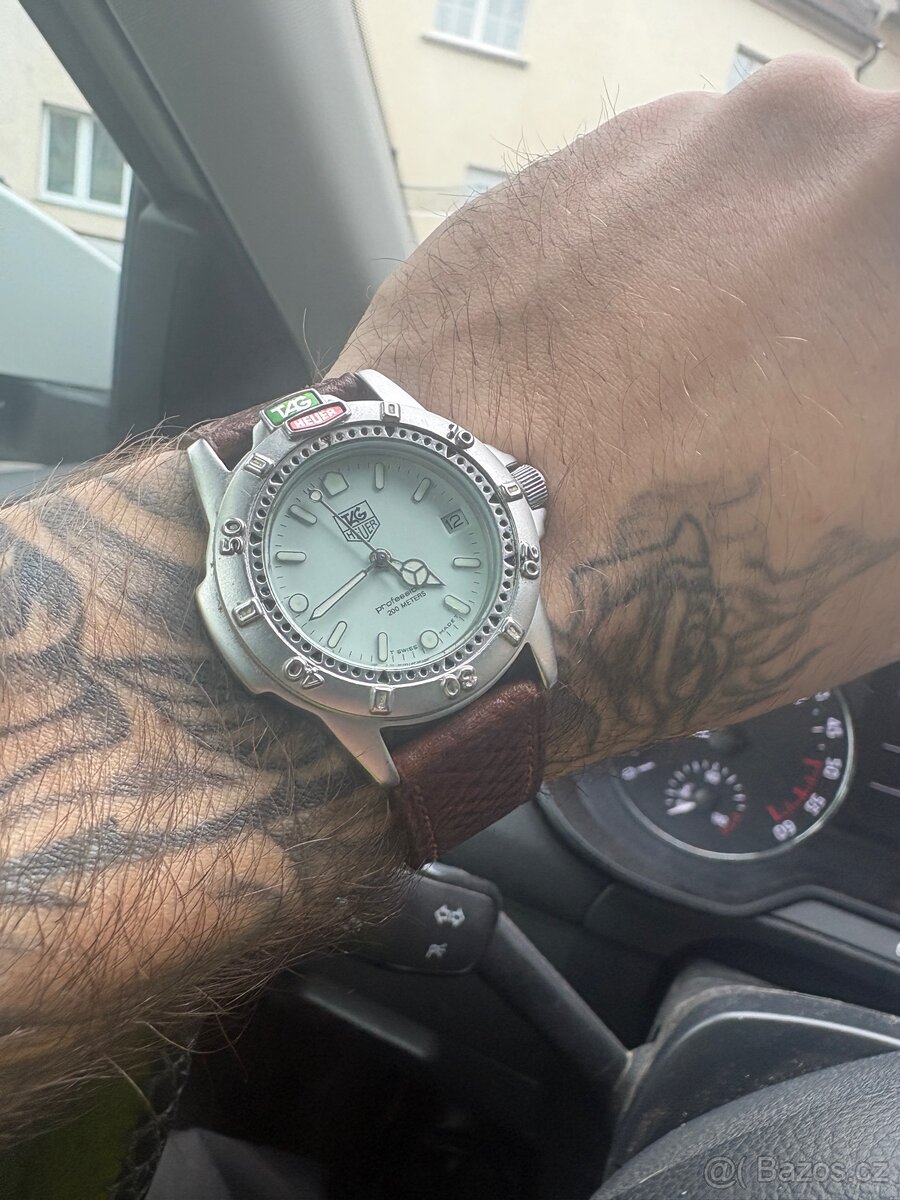 Tag Heuer Professional Quartz - 3