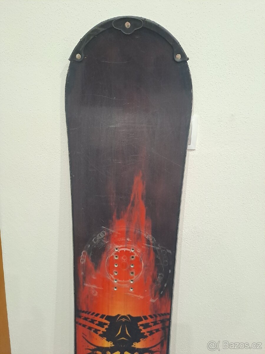 Snowboardové prkno ATOMIC - 3