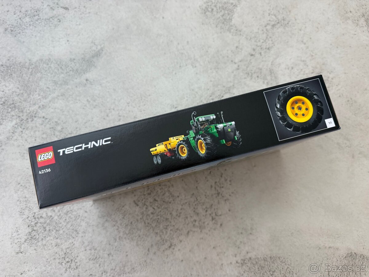 LEGO 42136 Technic - John Deere 9620R 4WD Tractor - 3