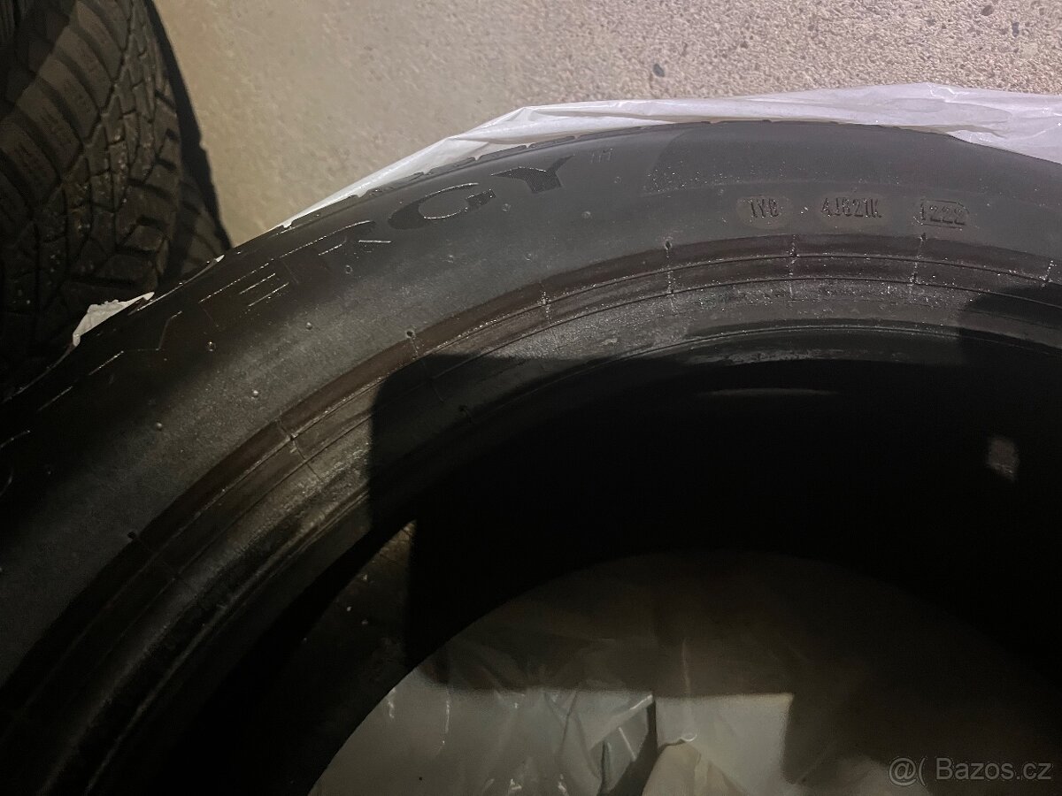 Letní pneu Pirelli powergy 245/45/18 100Y - 3