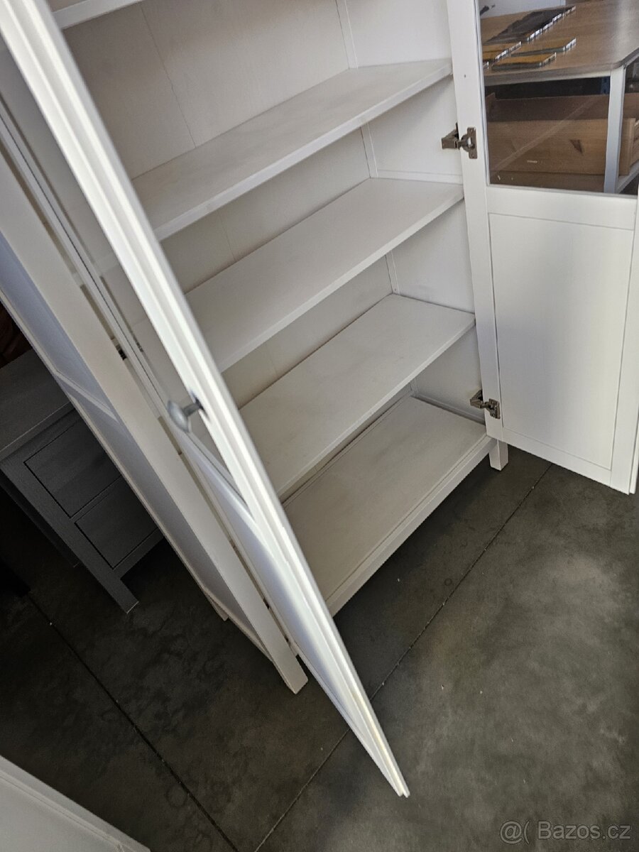 VITRÍNA IKEA HEMNES - 3