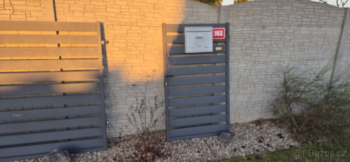 Dvoukřídlá brána s brankou - 3