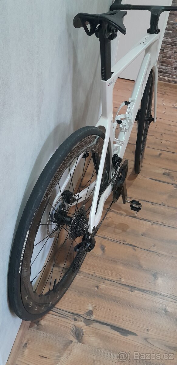 Celokarbonové silniční kolo - 3