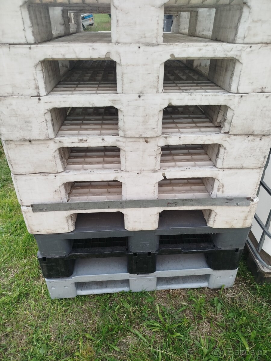 Plastové palety 120x100 extra pevné - 3