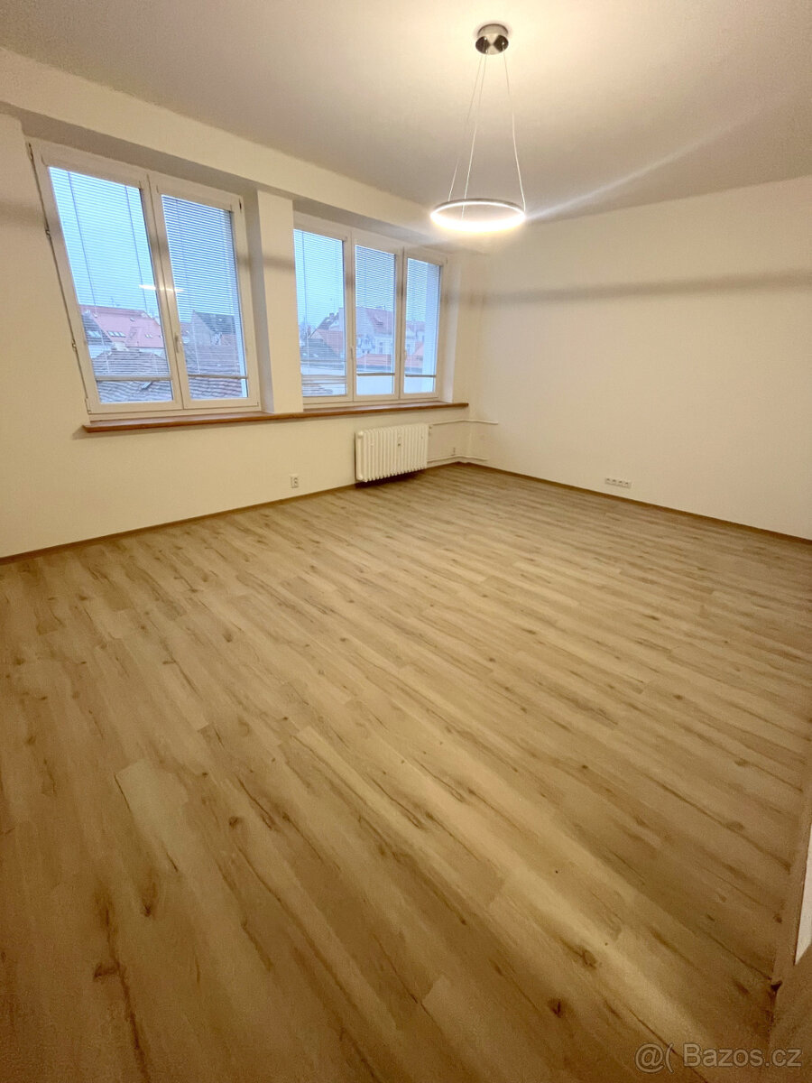 Pronájem byt 3+1/B, 74,5 m2, Louny, ul. Pražská, 3.NP, cihla - 3