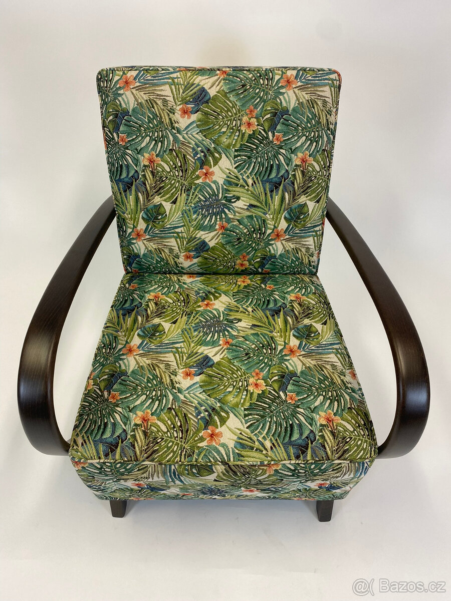 Vyhledávané křeslo Halabala po kompletní renovaci - 3