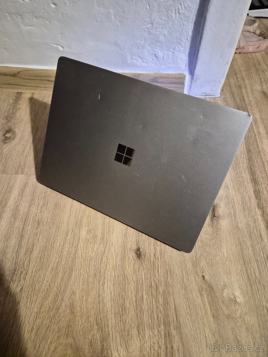 Prodám notebook Microsoft Laptop Go - 3