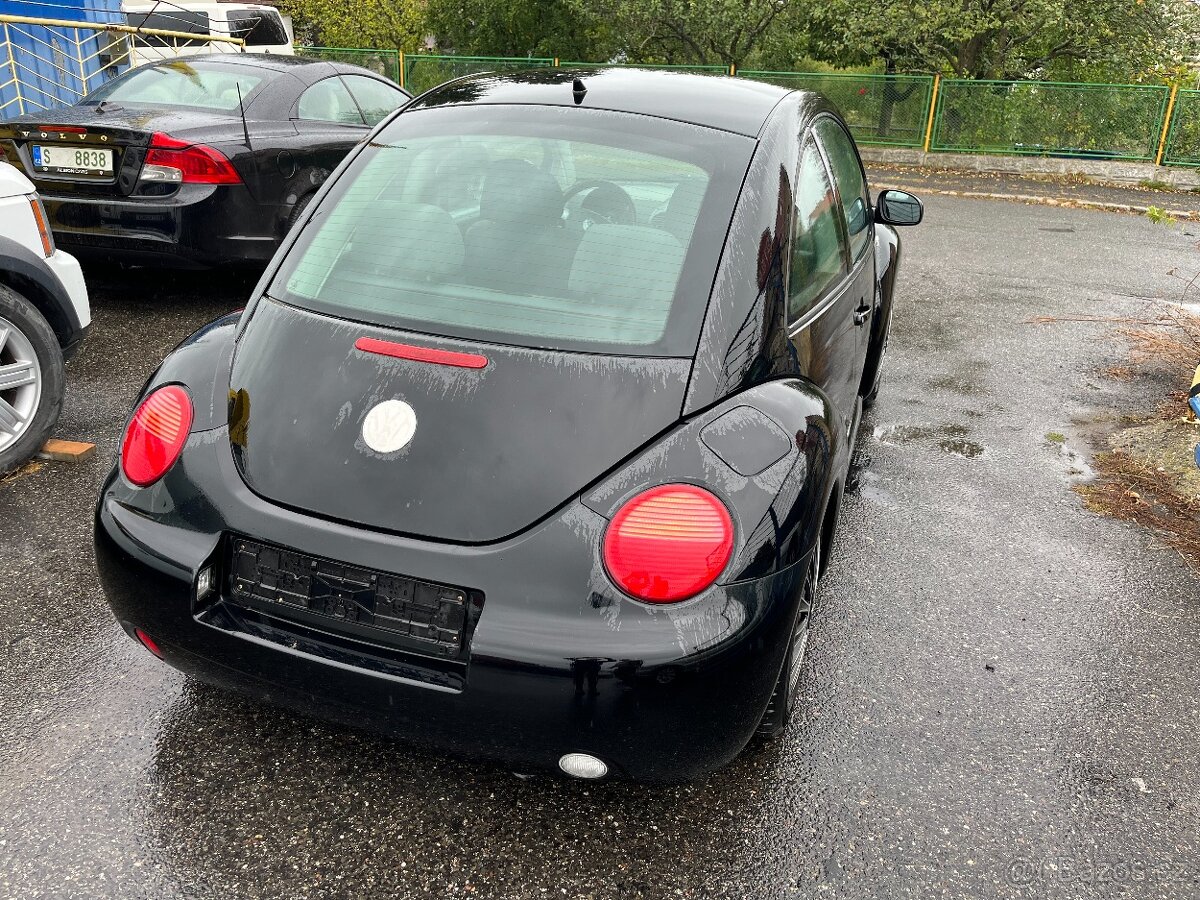 Volkswagen New Beatle 1.6i - 3