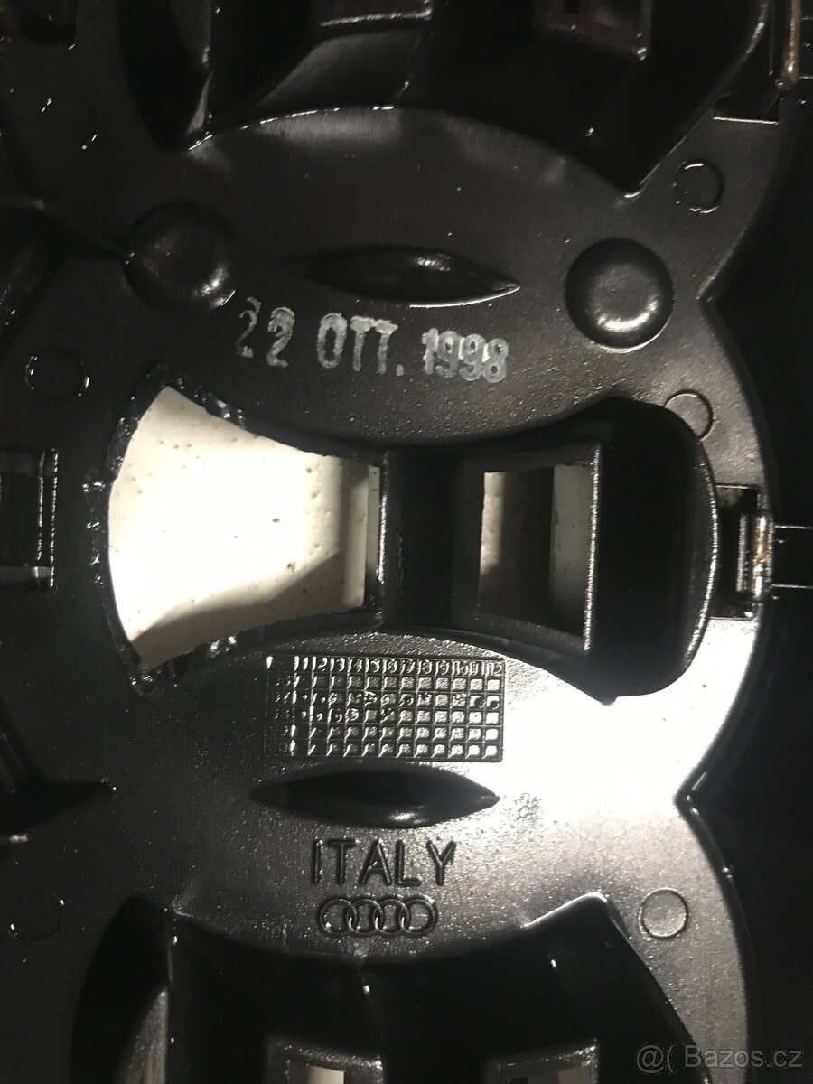 přední masku kapoty na AUDI A4 B6 - 3