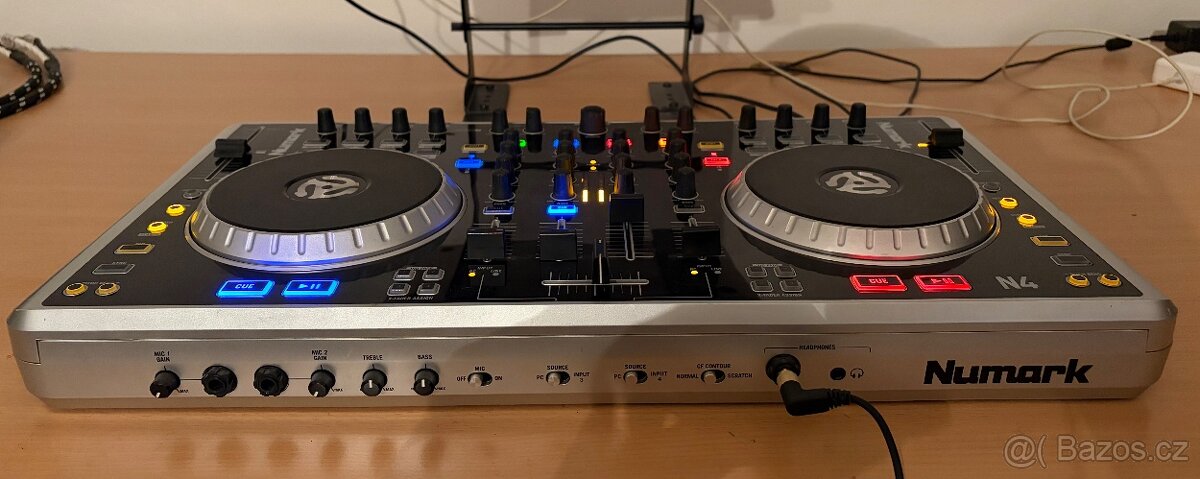 Numark N4 - 3