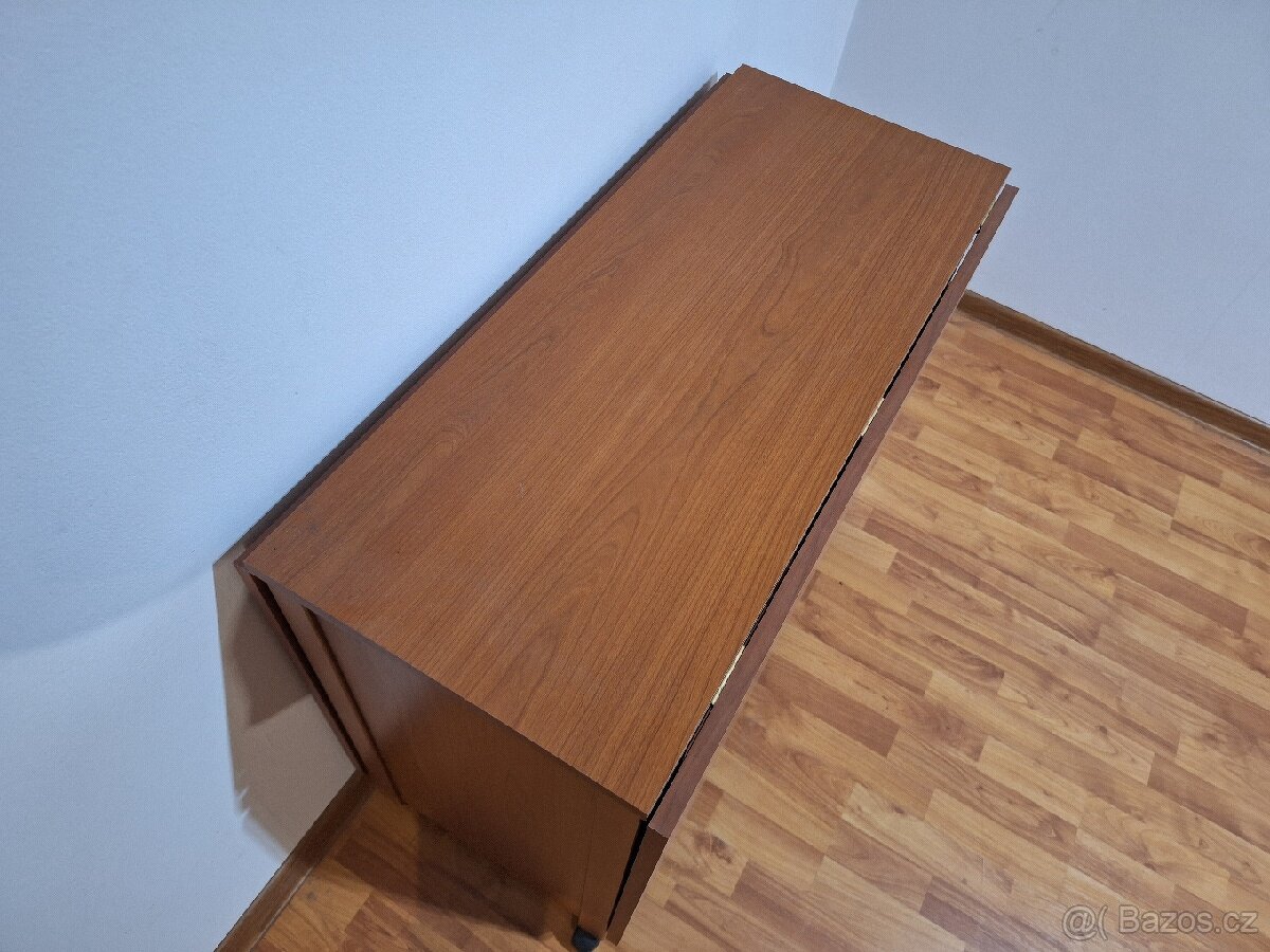 Rozkládací stůl + 4 židle - 3