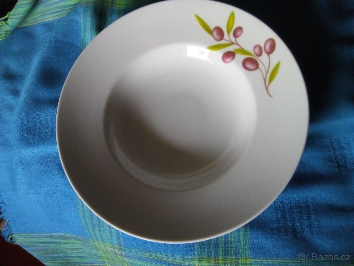 Prodám velké porcelánové talíře - 3
