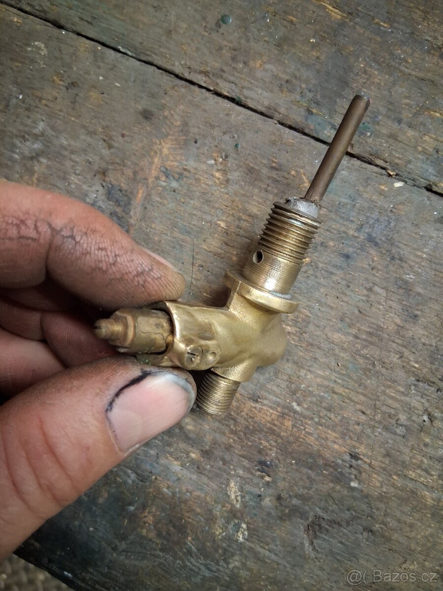 Kohoutek jako Motex na propojovací trubičku-dlouhý - 3