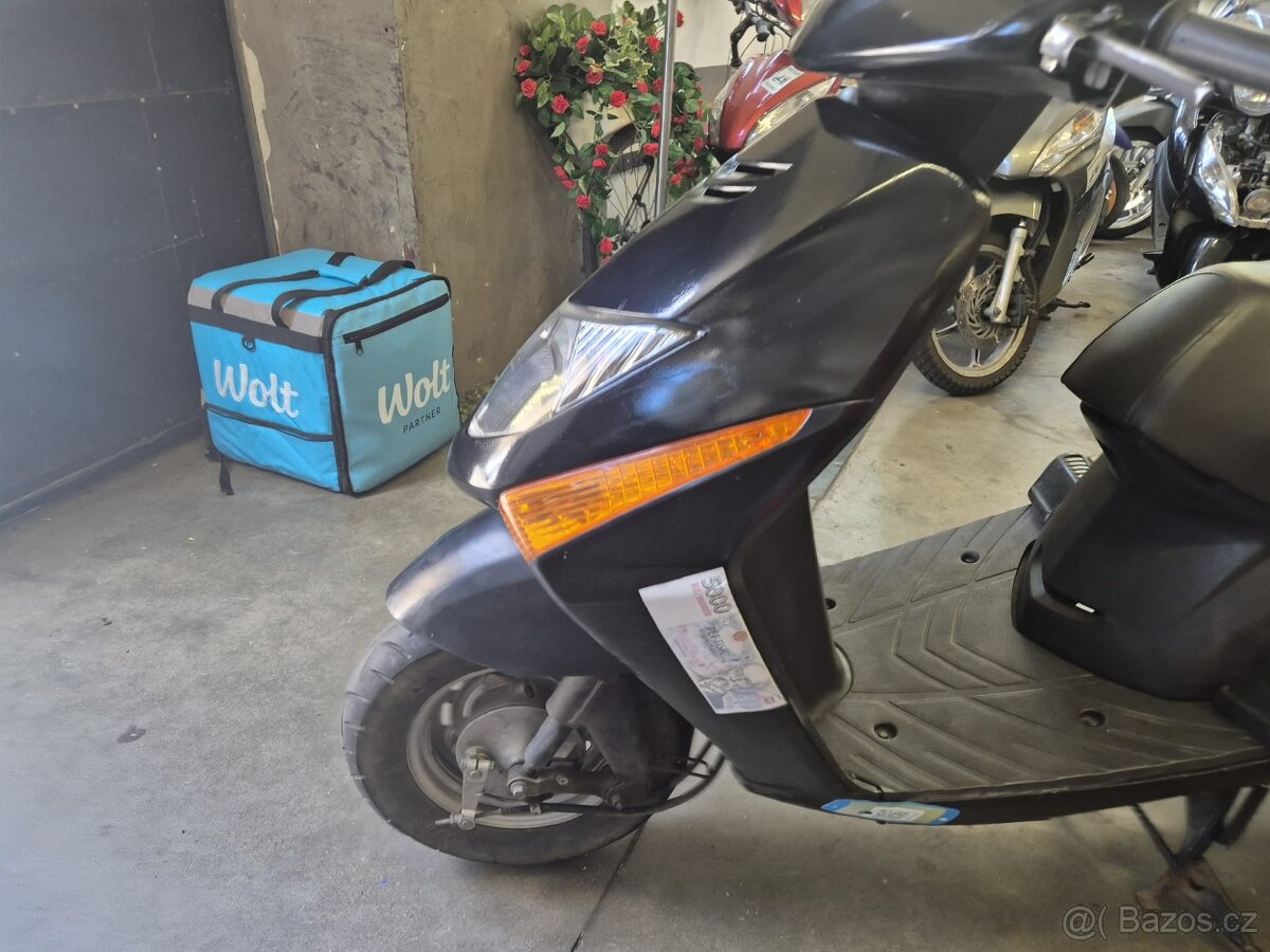 Rozvoz jídla na skútru Honda (Pronájem skútrů) - 3