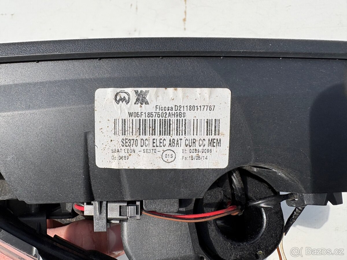 Pravé zpětné zrcátko Leon (5F1 857 502 AH 9B9) - 3