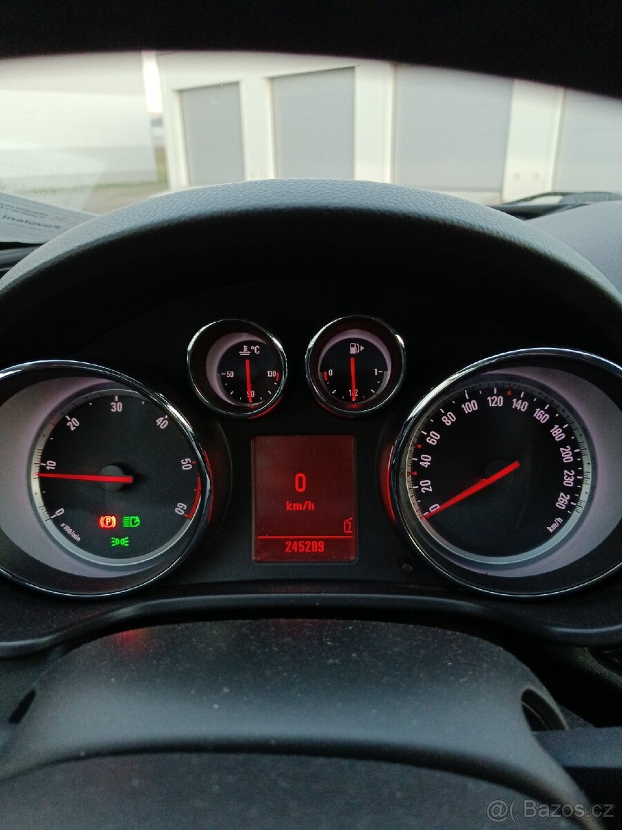 Prodám Opel Insignia 2.0 CDTI 96 kw - 3