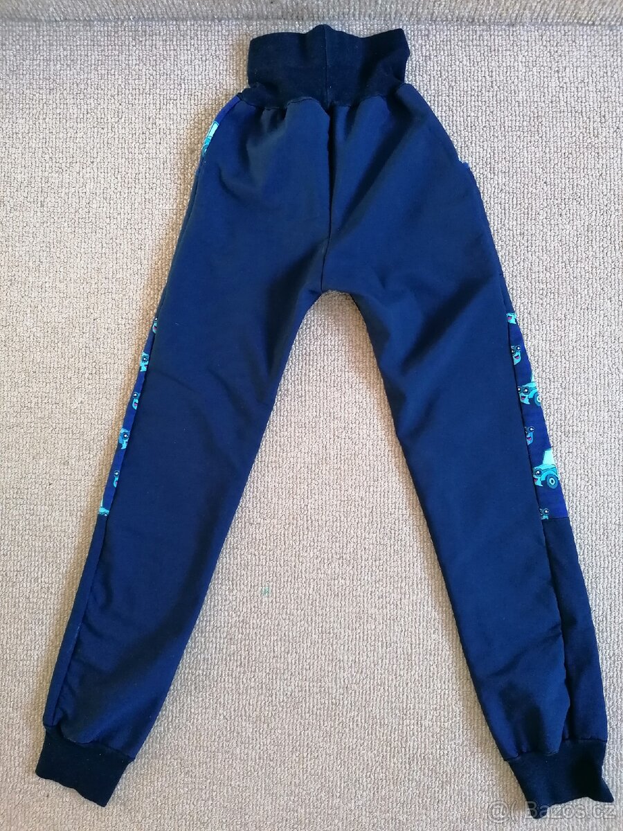 Tmavě modré zateplené softshellové kalhoty, v. 140 - 3