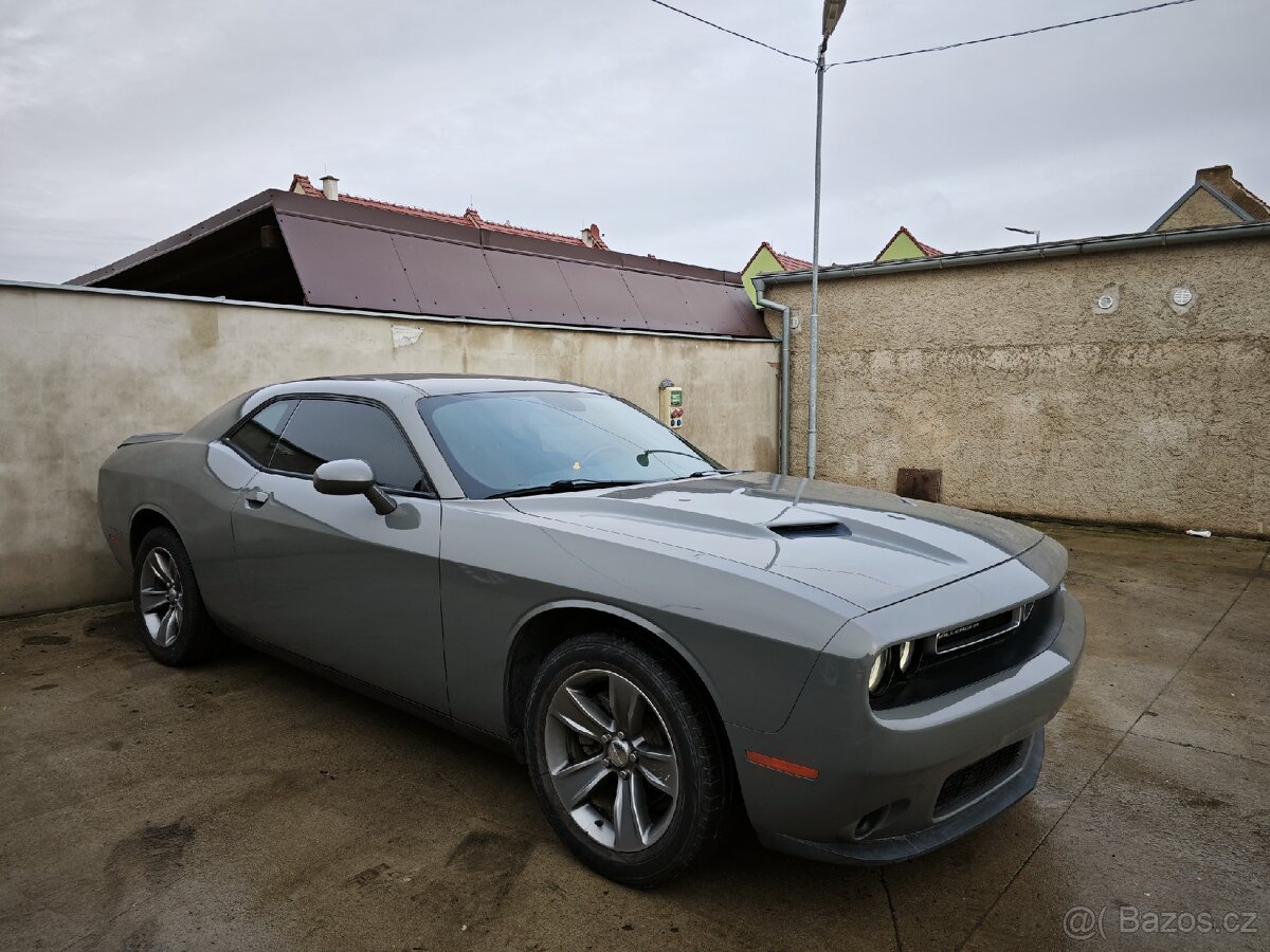 Dodge Challenger - 3