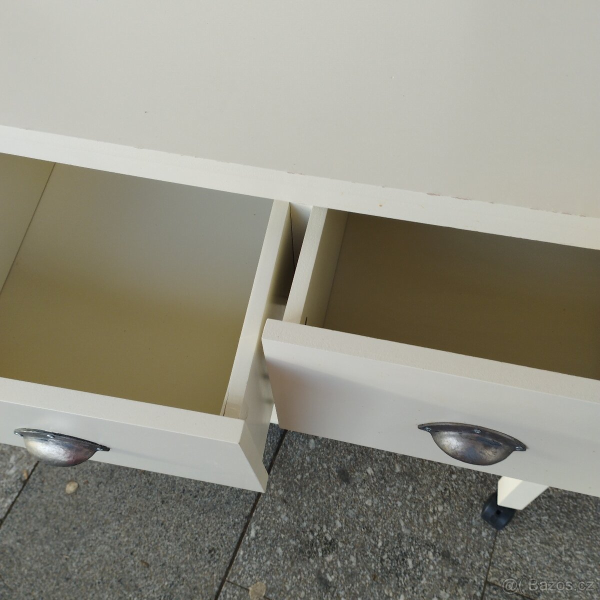 Kuchyňský stolek - 3