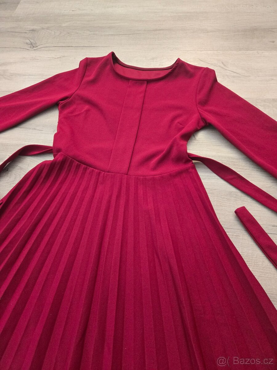 Tmavě červené, vínové šaty - 3